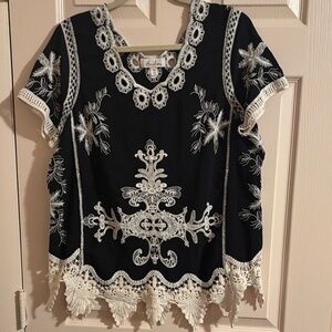 Chic Black and White Embroidered Women's Blouse